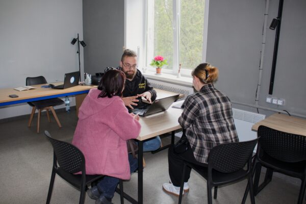 Більше ніж консультації: як працює екосистема підтримки ветеранів у Каневі