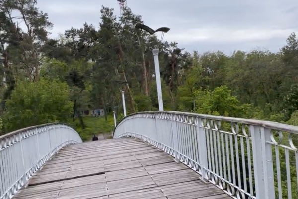 У Черкасах відкрили Міст кохання та розпочали його впорядкування: Що відомо