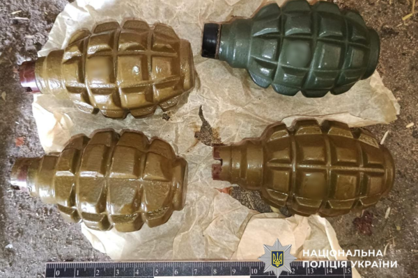 У Жашкові на Черкащині затримали чоловіка, який погрожував дружині гранатою та зберігав боєприпаси