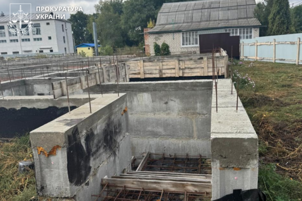 На Черкащині підряднику загрожує 4,5 млн грн штрафу через затримку будівництва шкільного укриття