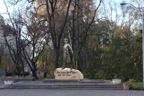 У парку «Соборний» у Черкасах може з’явитися скульптура козака-джури