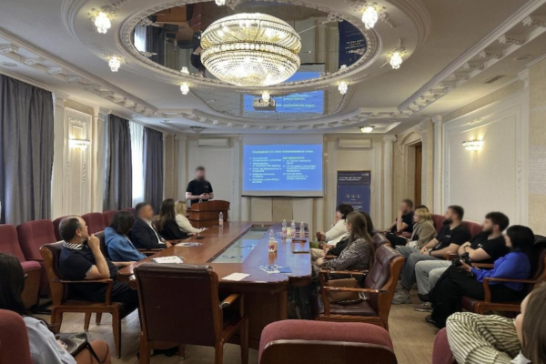Тренінг із цифрової безпеки: журналісти Черкаського регіону вчилися протидіяти дезінформації 