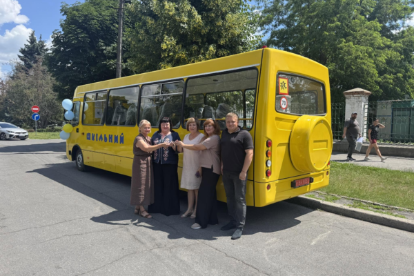 Перша громада на Черкащині отримала новий інклюзивний шкільний автобус (ФОТО)