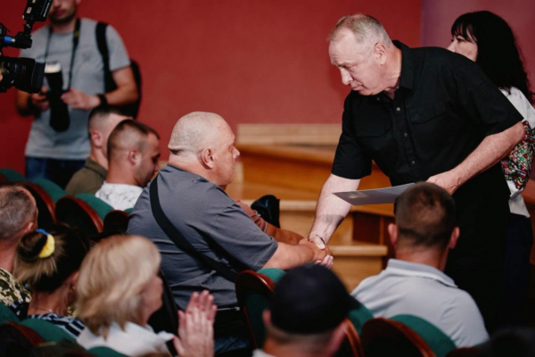 На Черкащині майже сотня родин ветеранів і загиблих захисників отримали сертифікати на житло