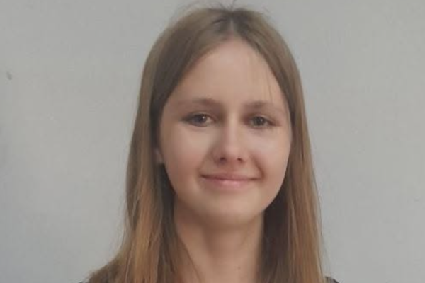 У Черкасах поліція просить допомоги у пошуках неповнолітньої, яка пішла з дому та не повернулась