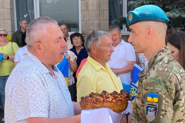 Після понад чотирьох років полону на Черкащині зустріли захисника Маріуполя