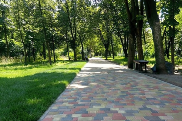 У Черкасах через суд зобов’язали визначити межі парку Хіміків