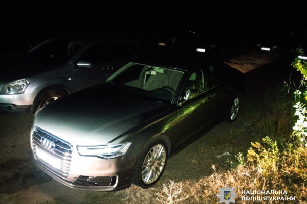 У Черкасах затримали 18-річного хлопця за підпал Audi (ФОТО)