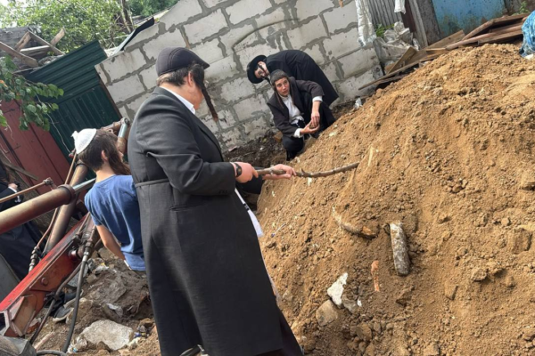 Під час ремонту в районі паломництва хасидів в Умані знайшли фрагменти людських кісток