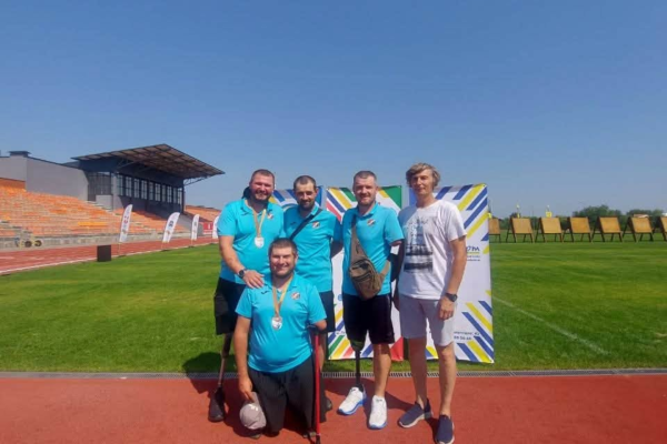 Черкаські ветерани здобули медалі на чемпіонаті України з пара стрільби з лука