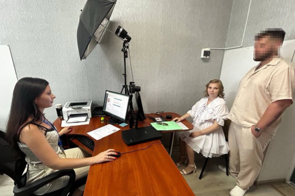 Черкащанка одразу після одруження змінила прізвище та одразу оформила новий паспорт