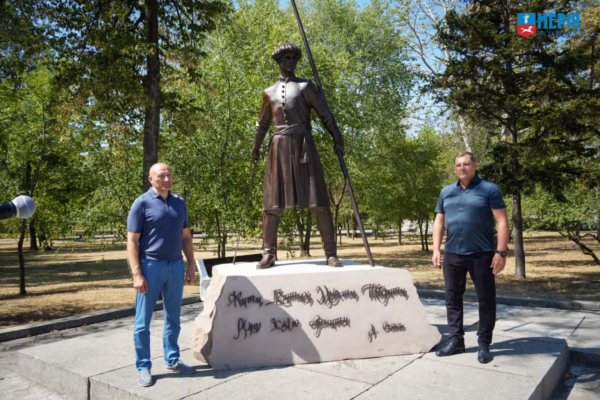 У Черкасах у парку «Соборний» відкрили скульптуру «Джура»