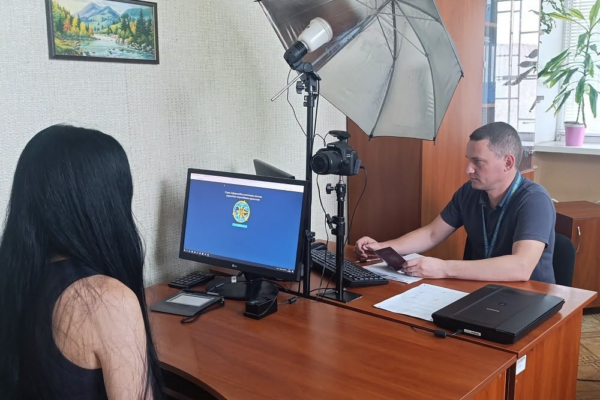 У Смілі громадянку Литви зобов’язали залишити Україну через перевищення дозволеного строку перебування