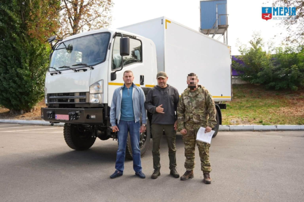 Черкаси передали Силам оборони ще одну вантажівку