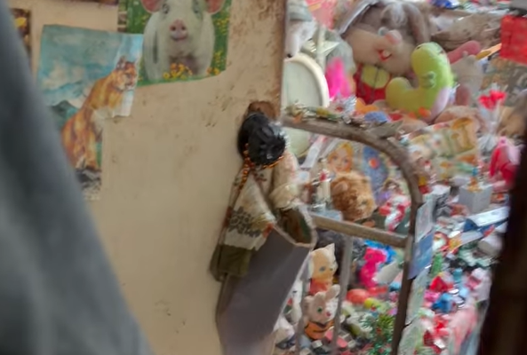 У Черкасах чоловік звозить додому сміття зі сміттєвих майданчиків: Йому намагаються допомогти