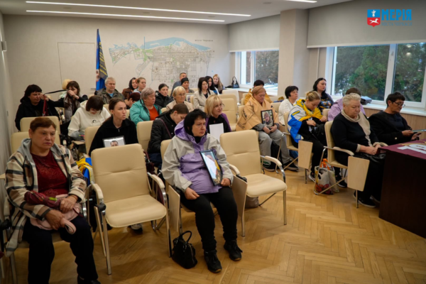 У Черкасах із родинами загиблих захисників обговорили облаштування військового меморіального кладовища