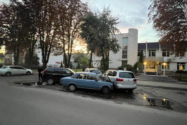 У Черкасах п’яний водій влаштував ДТП за участю п’яти автомобілів (ФОТО)