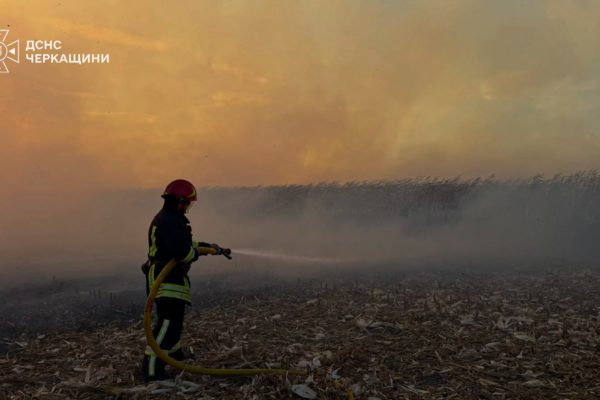 За добу на Черкащині спалахнули шість пожеж через куріння
