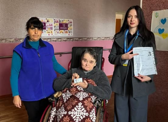 На Черкащині жінка вперше отримала ID-картку у 60 років