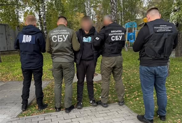 На Черкащині військовий обіцяв допомогти уникнути відповідальності за СЗЧ за 5 тис. дол